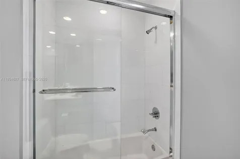 4100 Island Boulevard Aventura FL 33160