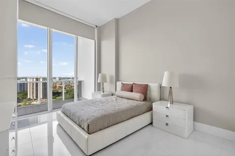 4100 Island Boulevard Aventura FL 33160