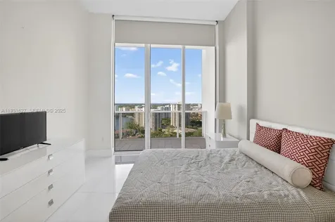 4100 Island Boulevard Aventura FL 33160