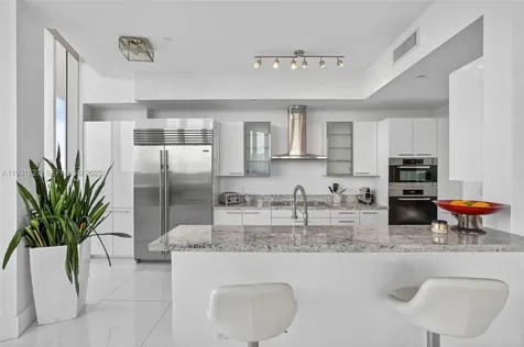 4100 Island Boulevard Aventura FL 33160