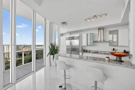 4100 Island Boulevard Aventura FL 33160