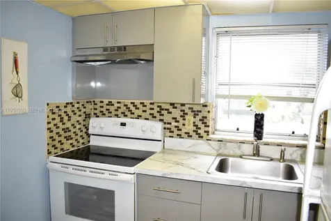 9141 Sunrise Lakes Boulevard Sunrise FL 33322