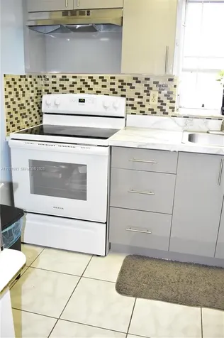 9141 Sunrise Lakes Boulevard Sunrise FL 33322