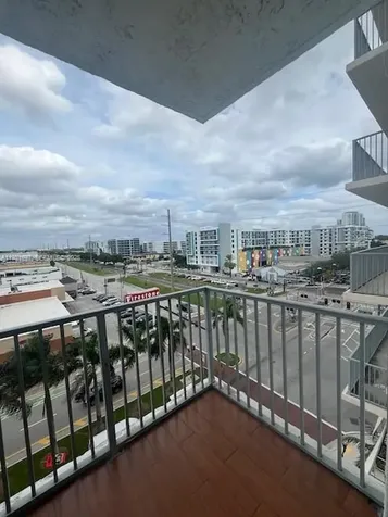 140 S Dixie Highway Hollywood FL 33020