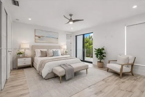 3800 Crayton Road Naples FL 34103