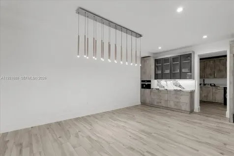 3800 Crayton Road Naples FL 34103