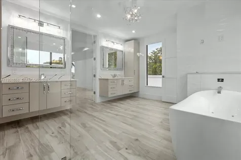 3800 Crayton Road Naples FL 34103