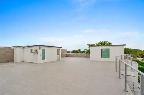 3800 Crayton Road Naples FL 34103