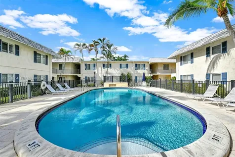 8609 SW 68th Court Pinecrest FL 33156
