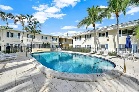 8609 SW 68th Court Pinecrest FL 33156
