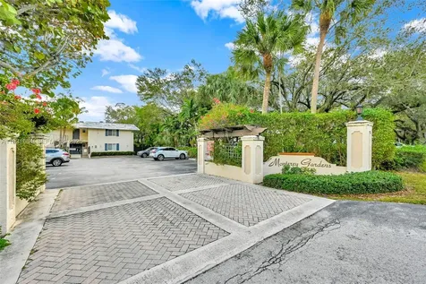 8609 SW 68th Court Pinecrest FL 33156