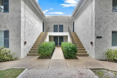 8609 SW 68th Court Pinecrest FL 33156