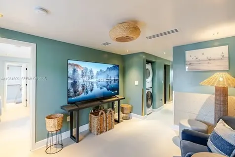 1020 6th Street Miami Beach FL 33139