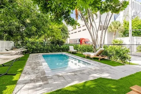 1020 6th Street Miami Beach FL 33139