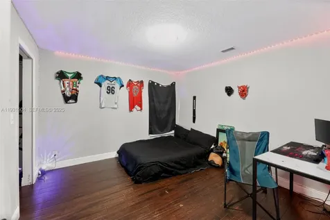 16875 N 68th Street N Loxahatchee FL 33470