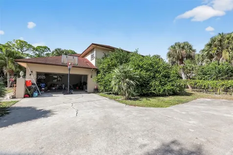 16875 N 68th Street N Loxahatchee FL 33470