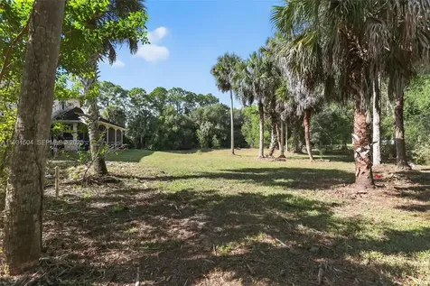16875 N 68th Street N Loxahatchee FL 33470