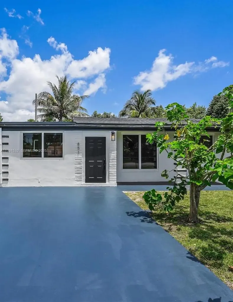 851 NW 146th Street Miami FL 33168