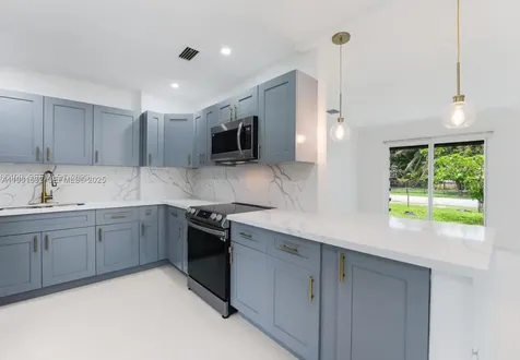 851 NW 146th Street Miami FL 33168