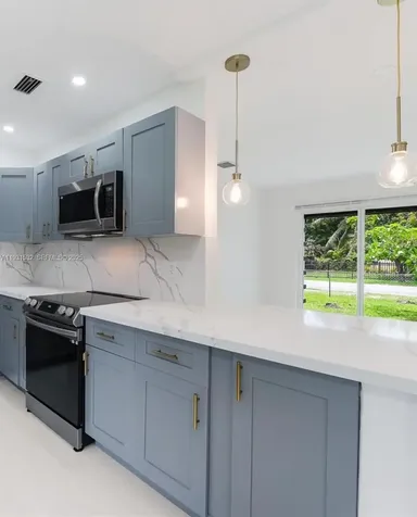 851 NW 146th Street Miami FL 33168