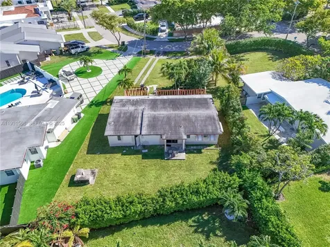 1835 N Hibiscus Drive North Miami FL 33181