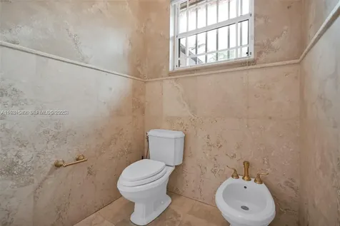 5750 SW 67th Avenue Miami FL 33143