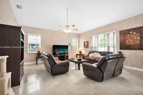 5750 SW 67th Avenue Miami FL 33143