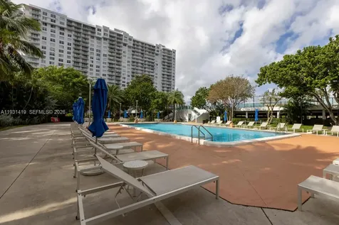 2801 NE 183 Street Aventura FL 33160