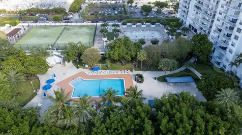 2801 NE 183 Street Aventura FL 33160