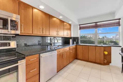 2801 NE 183 Street Aventura FL 33160