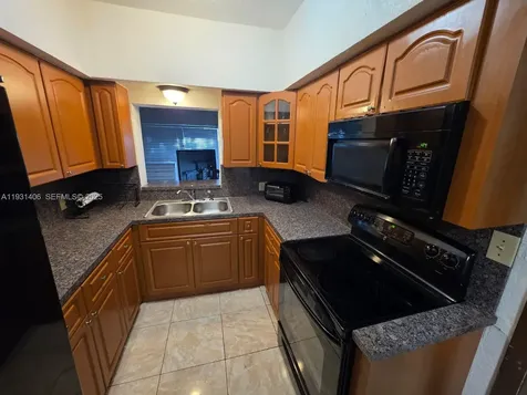 530 NE 132nd Terrace North Miami FL 33161