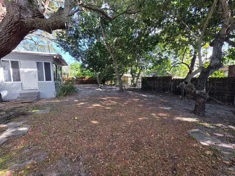 530 NE 132nd Terrace North Miami FL 33161