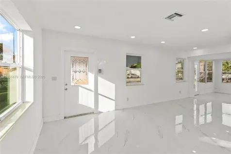 4685 SW 33rd Drive West Park FL 33023
