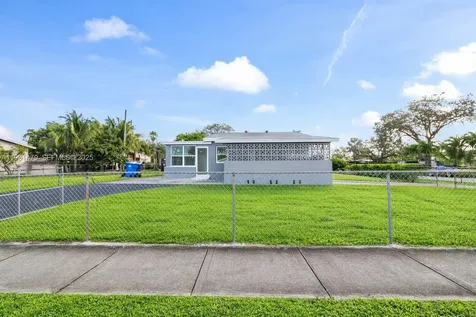 4685 SW 33rd Drive West Park FL 33023