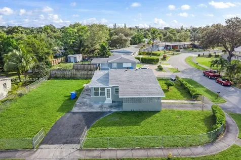 4685 SW 33rd Drive West Park FL 33023