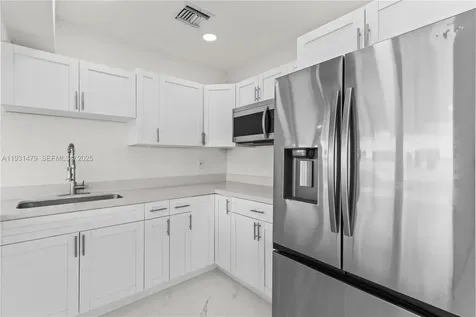 4685 SW 33rd Drive West Park FL 33023
