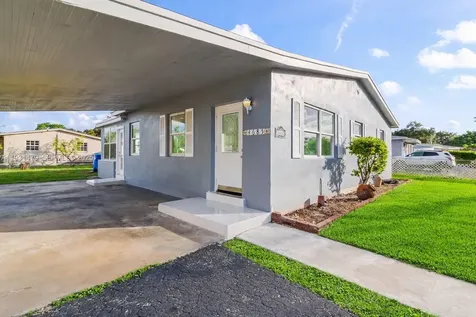 4685 SW 33rd Drive West Park FL 33023