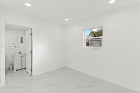 4685 SW 33rd Drive West Park FL 33023