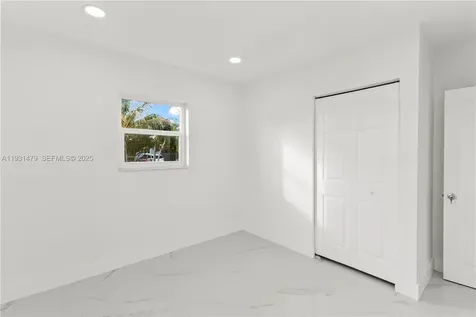 4685 SW 33rd Drive West Park FL 33023