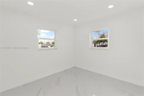 4685 SW 33rd Drive West Park FL 33023