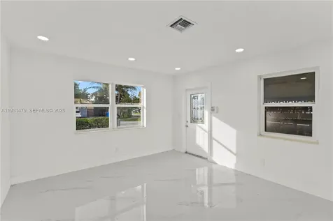 4685 SW 33rd Drive West Park FL 33023