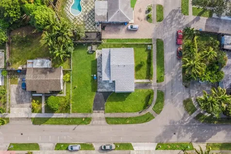 4685 SW 33rd Drive West Park FL 33023