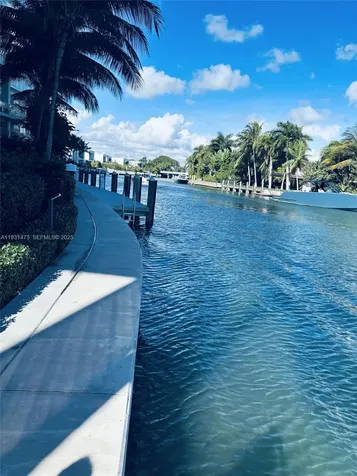 4701 N Meridian Miami Beach FL 33140