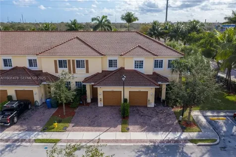 3184 NW 32nd Street Oakland Park FL 33309