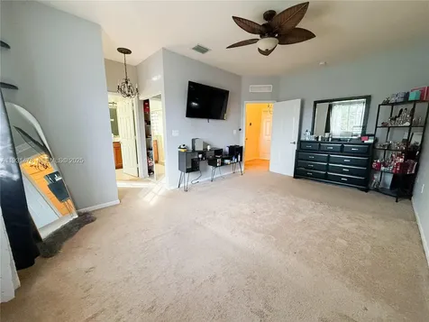 3184 NW 32nd Street Oakland Park FL 33309