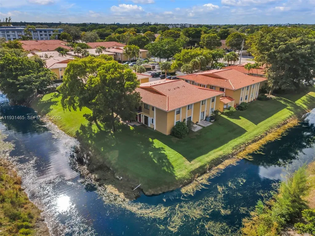 2651 Riverside Drive Coral Springs FL 33065