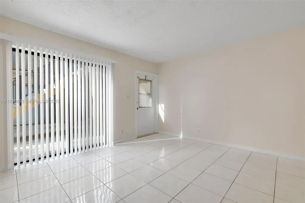 2651 Riverside Drive Coral Springs FL 33065