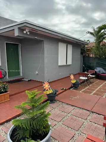 2737 NW 13th Avenue Miami FL 33142