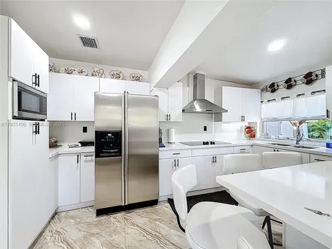1860 NW 127th Street Miami FL 33167