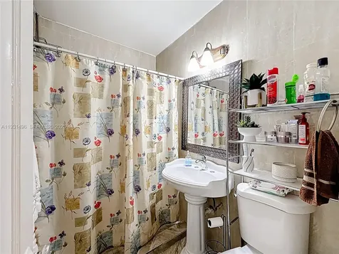 1860 NW 127th Street Miami FL 33167